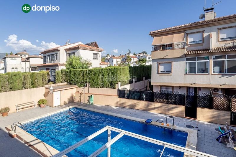 Foto 1c0dd5b3-fb51-4e6d-97d9-454109c7cc41. Casa amb calefacció aparcament piscina a Ogíjares