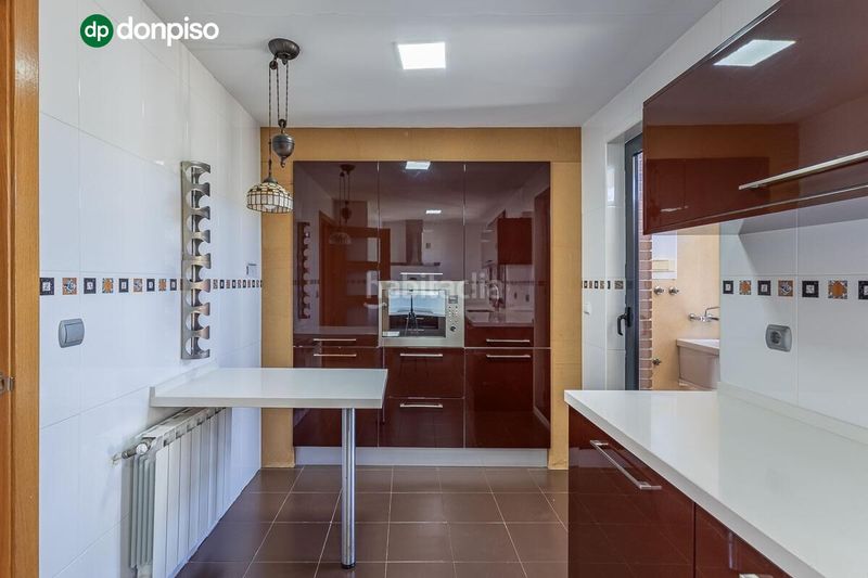 Foto c50e45ba-ba5e-47b3-b677-f18d708691dc. Casa amb calefacció aparcament piscina a Albolote