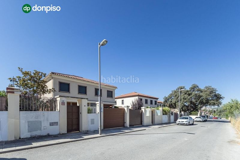 Foto cbf9f720-0b5b-4a64-a074-6d59383a74e0. Casa amb calefacció aparcament piscina a Albolote