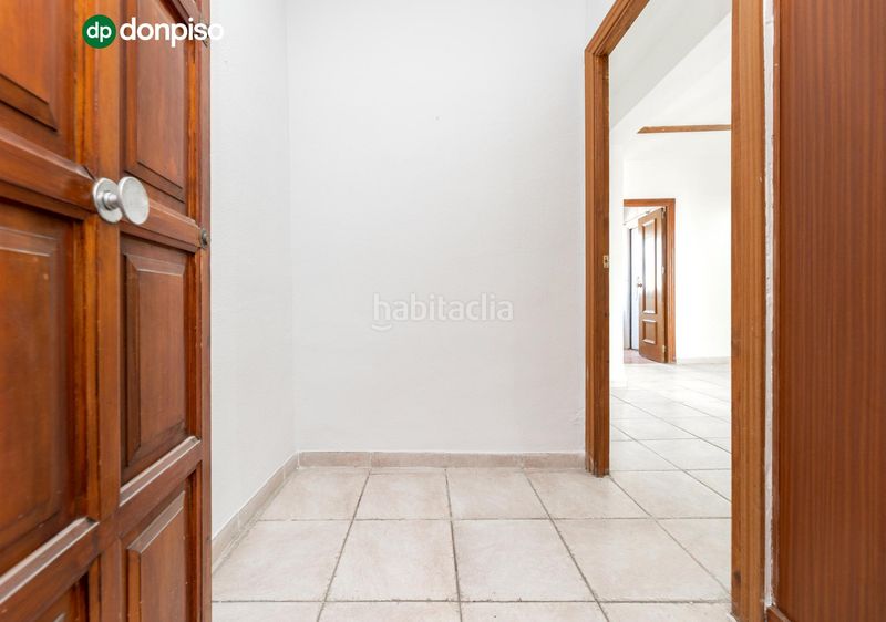 Foto 76086301-3d9b-4e60-8007-a41e75c3c338. Apartament a San Ildefonso Granada