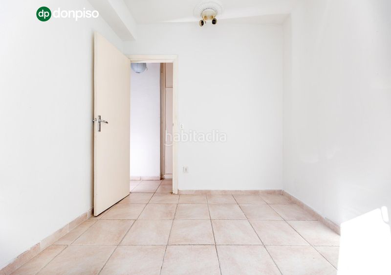 Foto be17aada-e438-41e0-9755-1c3890bdb245. Apartament a San Ildefonso Granada