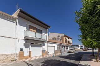 Casa adossada a Calle AURORA