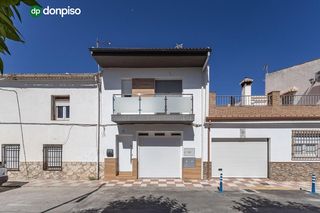 Casa adossada  Calle aurora. Casa adosada en venta en churriana de la vega . vivienda moderna