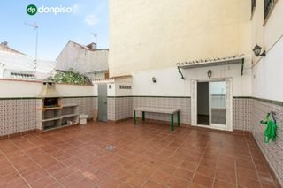 Pis  Plaza aurora 10. Piso en venta en armilla centro  2 dormitorios  gran patio priva