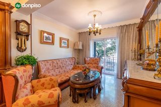 Piso  Calle halcon. Amplia vivienda de 4 dormitorios con plaza de garaje opcional en