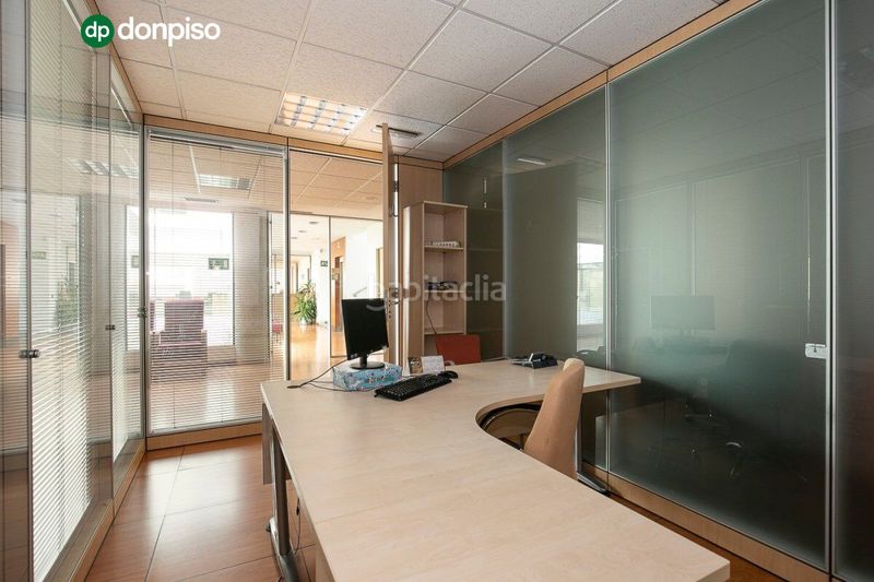 Foto c5a11443-585e-46d5-888e-eac036ed6d82. Edifici a Campus de la Salud Armilla