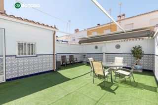 Casa adossada  Calle dolores ibarruri. Adosada peligros centro de salud