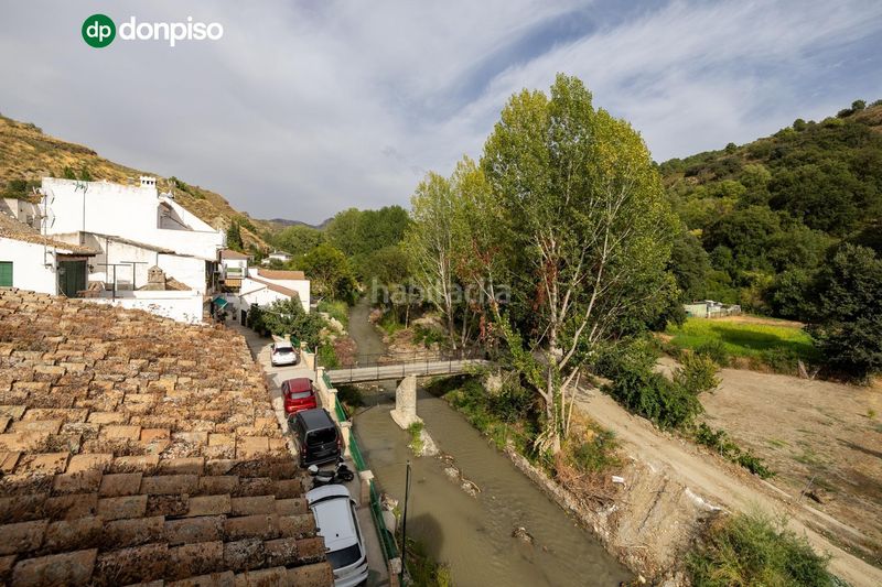 Foto 4b29e068-80a3-44bf-8508-6a62f474b421. Casa amb aparcament a Dúdar