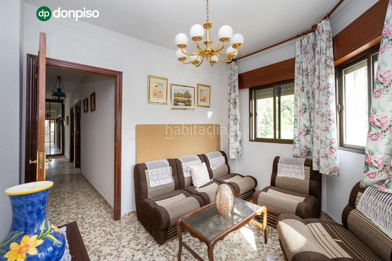 Foto f54e347b-fefc-4051-9123-7ab5ca9a9fe4. Casa amb aparcament a Dúdar