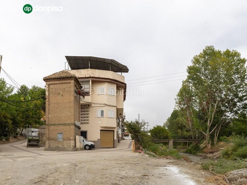 Foto f6b2ada7-3db0-4280-a968-058a6adb9b64. Casa amb aparcament a Dúdar