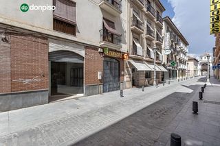 Geschäftsraum in Calle real 7. Local en plena calle real de santa fe