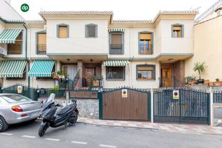 Casa adossada  Calle los huertos #7. Se vende bonita casa en cajar