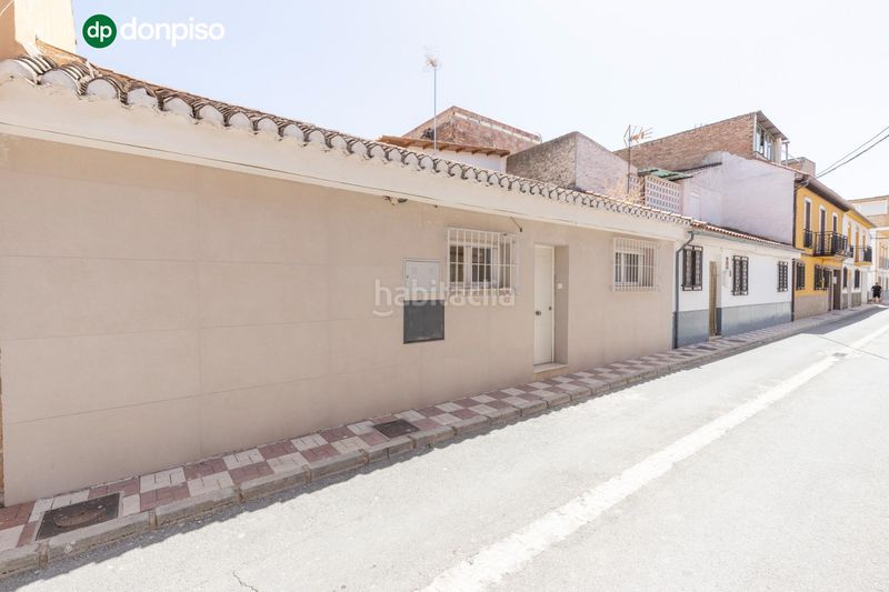 Foto d89a49c6-fb38-40d5-ac54-b47eea75d54c. Casa adossada amb calefacció a Santa Fe