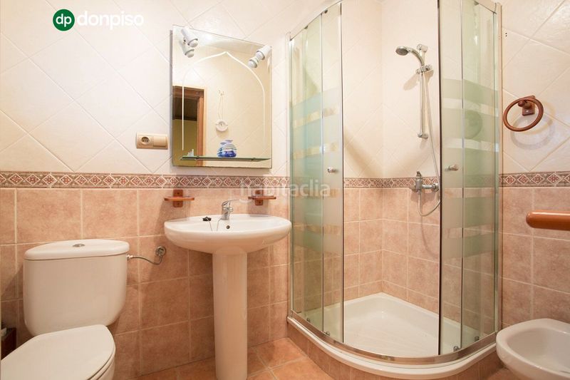 Foto 19f4a456-d2ba-4574-a040-1c11a8958b9a. Casa a Alamedilla