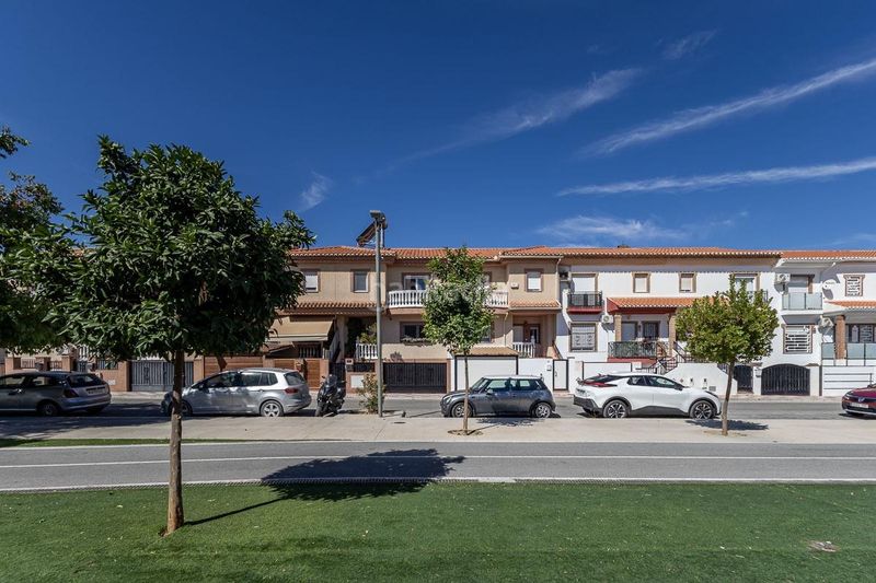 Foto 1fa9b82a-5059-4def-b693-3842b31b052e. Casa adossada a calle de jerónimo de rueda 34 a Cúllar Vega