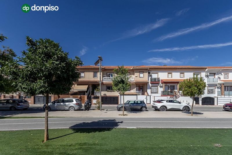 Foto 5ffab9e0-6f43-4912-9d58-8582b480fdcb. Casa adossada a calle de jerónimo de rueda 34 a Cúllar Vega