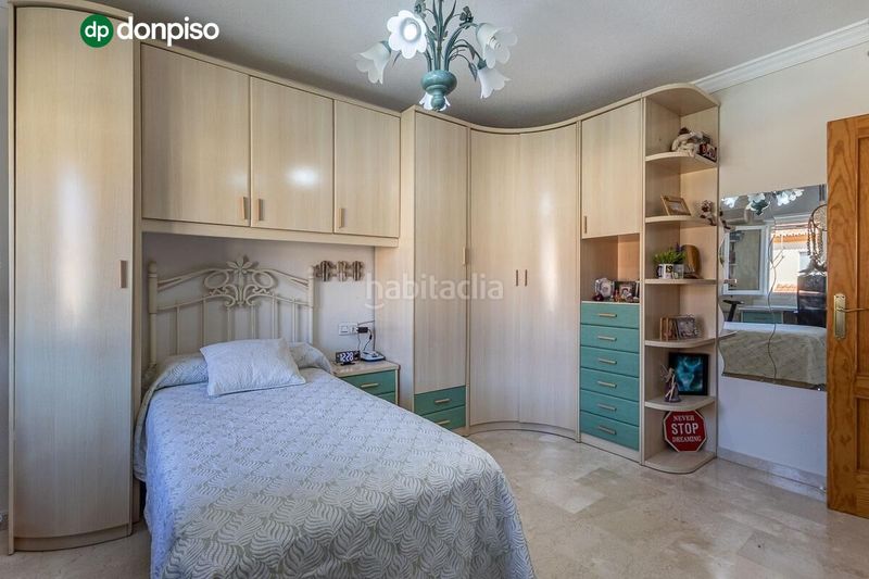 Foto a89d5731-5b71-4c57-ad65-27b7ec61c3f6. Casa adossada a calle de jerónimo de rueda 34 a Cúllar Vega