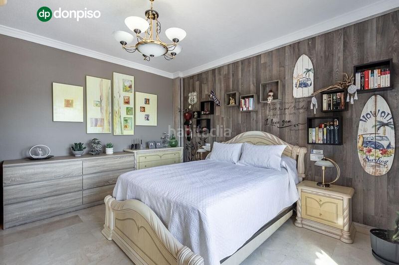 Foto b980fdba-2729-404d-8d07-6c1b126a6603. Casa adossada a calle de jerónimo de rueda 34 a Cúllar Vega