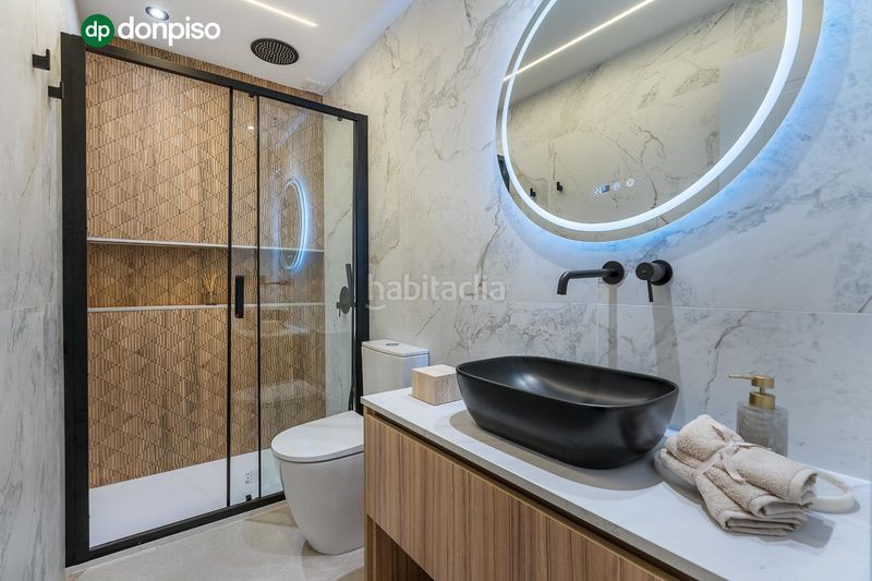 Foto ac77c538-f2fb-4da9-9910-a1c6b33bd181. Planta baja en avenida avenida divina pastora 7 - 9 precioso estudio de lujo en urbanizacion triunfo jardin en Granada