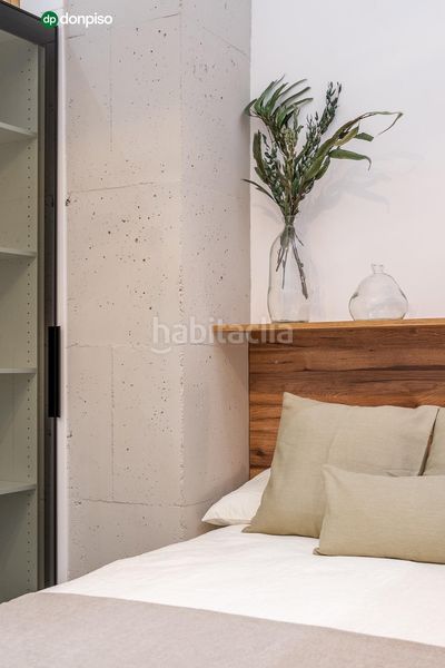 Foto d5b6915b-3155-43ad-a5f8-83a57d87b115. Planta baja en avenida avenida divina pastora 7 - 9 precioso estudio de lujo en urbanizacion triunfo jardin en Granada