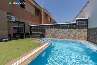Maison jumelée  Calle de espinela 34. Vive en la joya! amplia casa adosada con piscina privada en puli