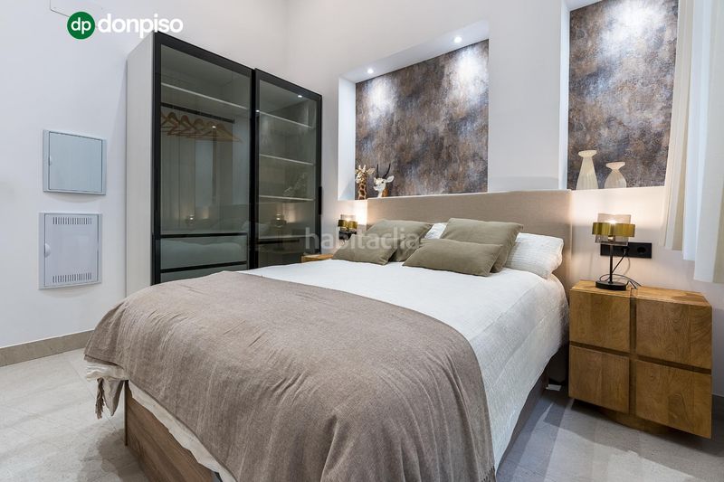 Foto a5f01660-1a5c-4477-b262-4cabe435ed42. Ground floor with pool in San Ildefonso Granada
