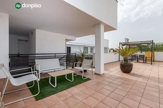 Piso en Calle calle isaac newton 8. Fantástico apartamento en láchar