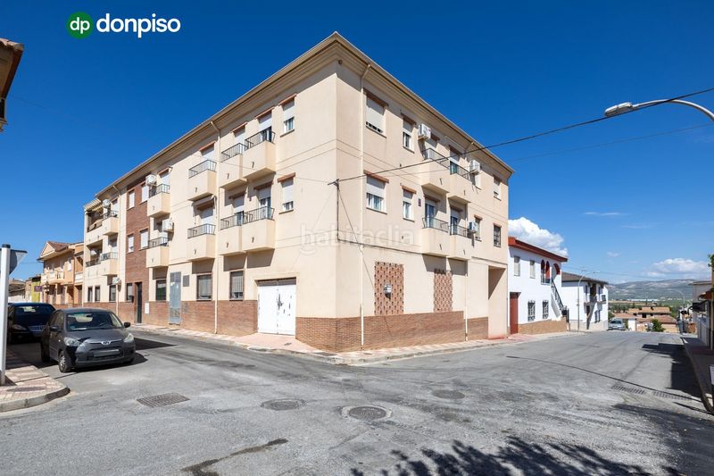 Foto 2a4fd903-ce77-46d3-b4dd-f87953e9c4d2. Pis amb aparcament a Láchar