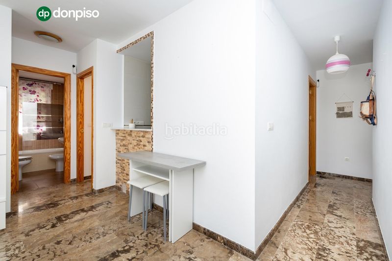 Foto 5c658a1e-ea55-4168-8585-7fcc720d7951. Pis amb aparcament a Láchar