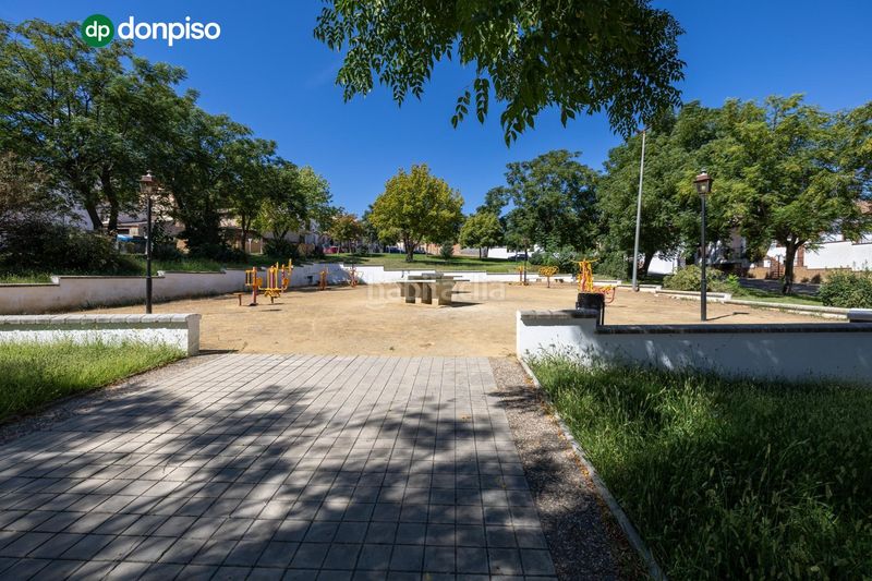 Foto aed74a33-84ac-4c47-bb4a-7497aa8bb9e7. Pis amb aparcament a Láchar
