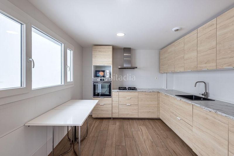 Foto d4614150-6042-42c6-9787-b1701da4bf6e. Chalet in calle chimborazo 57 in Camino de los Neveros - Serrallo Granada