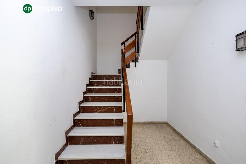 Foto add6472e-9fc8-40e9-a517-2f14b80701e3. Casa amb aparcament a Fuente Vaqueros