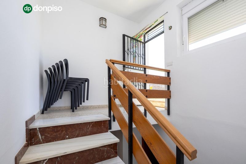 Foto c458fcfc-799f-41ad-835c-cd4d14020788. Casa amb aparcament a Fuente Vaqueros