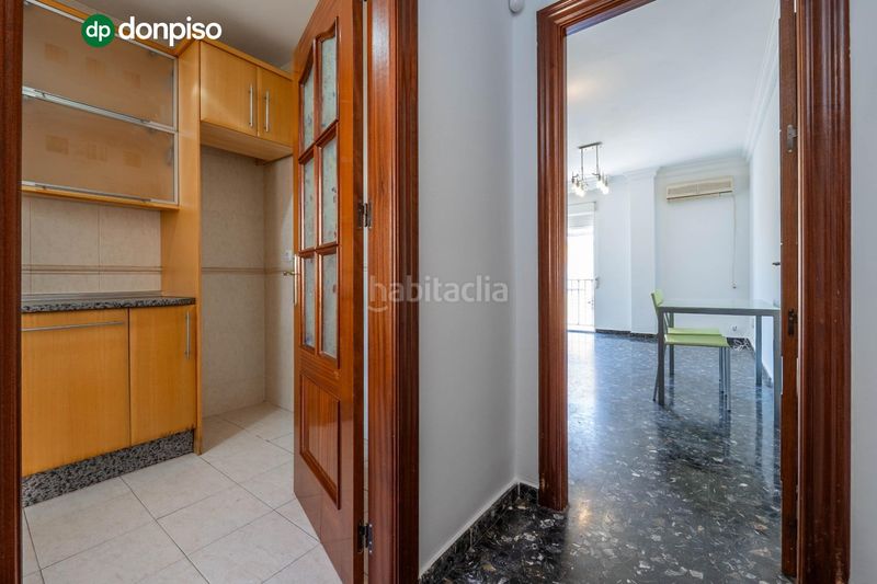 Foto 0eb10e57-7be1-4d72-a038-015fd2ab982b. Etagenwohnung in calle calle san juan de dios 6 in Churriana de la Vega