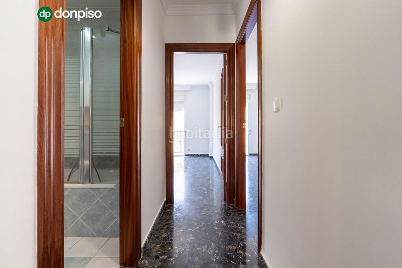 Foto 4d14e4e0-93e8-40cd-9a05-ae4f700f906a. Etagenwohnung in calle calle san juan de dios 6 in Churriana de la Vega