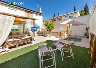 Casa  Calle cañada. Exclusivo chalet pareado totalmente reformado con jacuzzi y 4 do