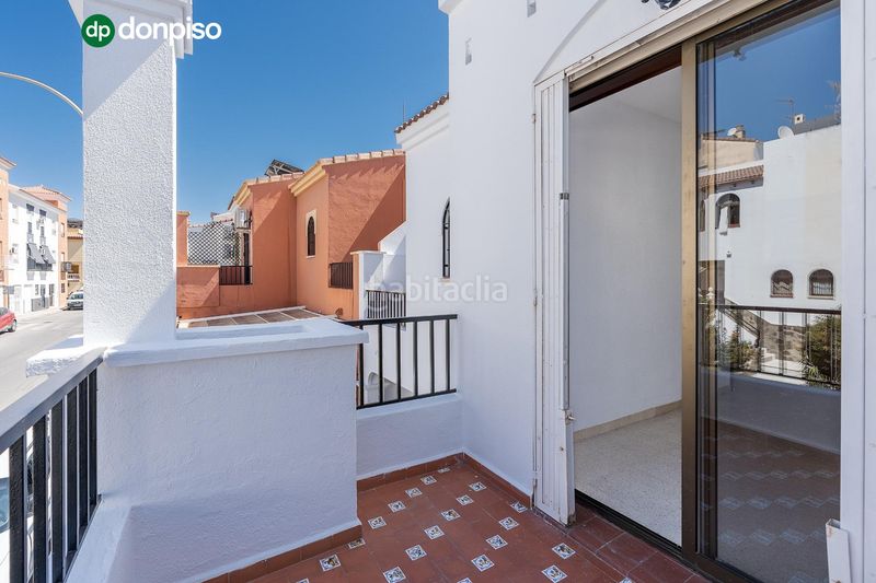 Foto 786d85c7-779a-49f6-a36b-32e55990f0d6. Semi detached house in calle del quijote 24 in Motril ciudad Motril
