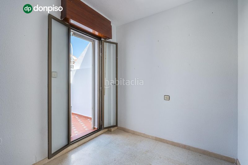 Foto fc54a5fa-8b5c-4adf-9afe-c4af5ced4180. Semi detached house in calle del quijote 24 in Motril ciudad Motril