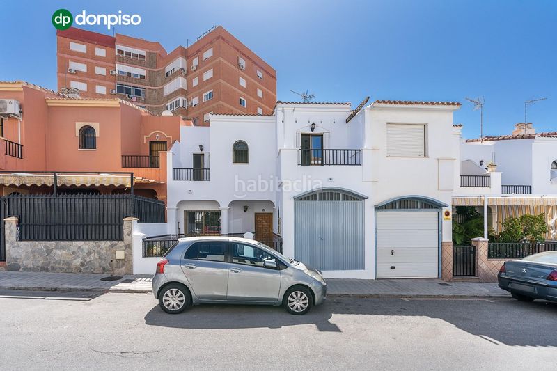 Foto ff6ad6a6-275c-45fa-ae28-02c45f7f8ecc. Semi detached house in calle del quijote 24 in Motril ciudad Motril
