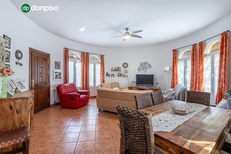Foto 4e7dced7-6fe3-4881-8a7b-723a4cbee9d4. Chalet in calle del arache 5 in Residencial Triana - Barrio Alto Gabias (Las)
