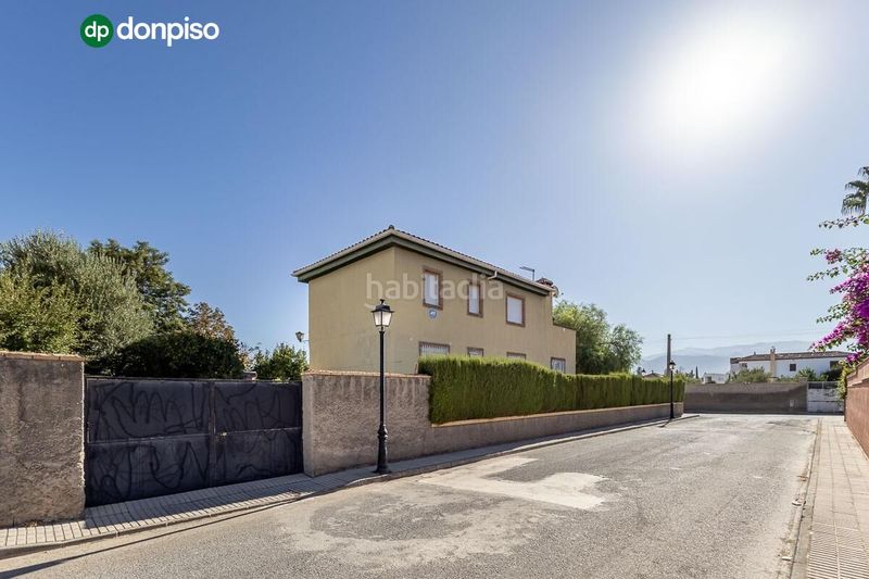 Foto a6a7b4f0-305b-4616-9fbb-3b6132701231. Chalet in calle del arache 5 in Residencial Triana - Barrio Alto Gabias (Las)