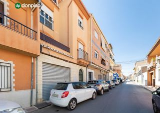 Casa adossada a Almeria 60. Casa adosada con grandes posibilidades en el centro de armilla