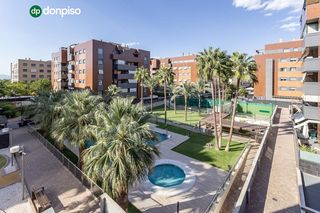 Pis  Calle emir. Piso en venta en residencial parque lagos