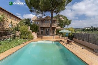 Casa  Calle arces ur.monteluz. Espectacular casa independiente con piscina y grandes vistas en