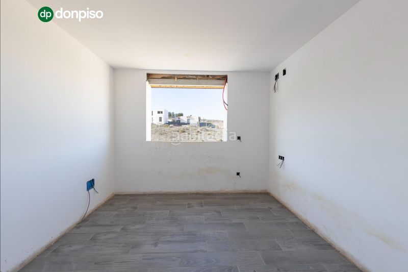 Foto d51190e0-f2af-4f94-b307-53ec3fe4fd15. Chalet in calle puntal de las siete lagunas 18 in Dílar