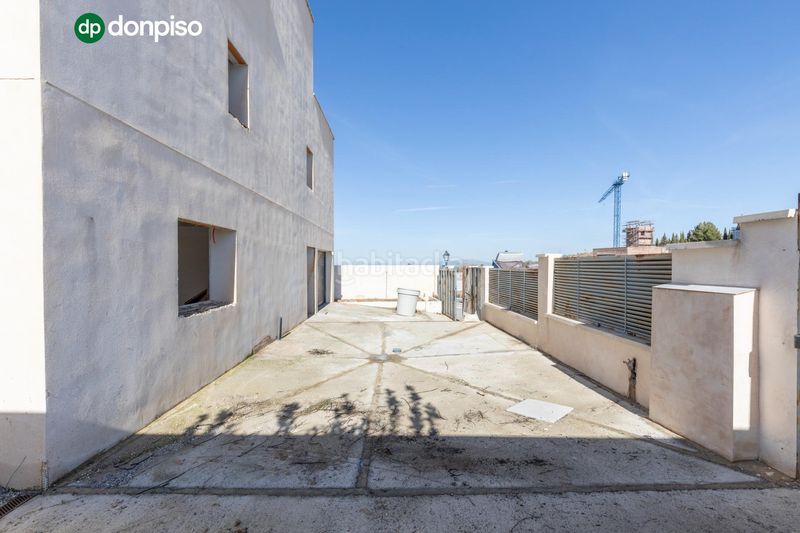 Foto ef6fd5fa-b71f-46c4-b896-b30a6d5e4c66. Chalet in calle puntal de las siete lagunas 18 in Dílar