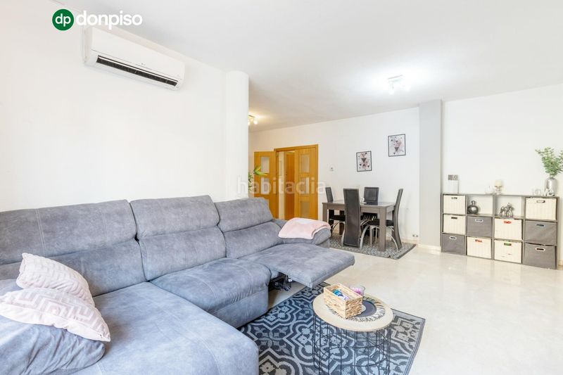 Foto 3ba72a85-5537-4d5a-bc04-f97047e0ddab. Casa adossada amb aparcament a Pulianas