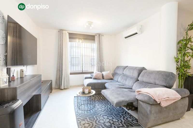 Foto eb0c5d76-39f5-480d-8022-b9385d5f549b. Casa adossada amb aparcament a Pulianas