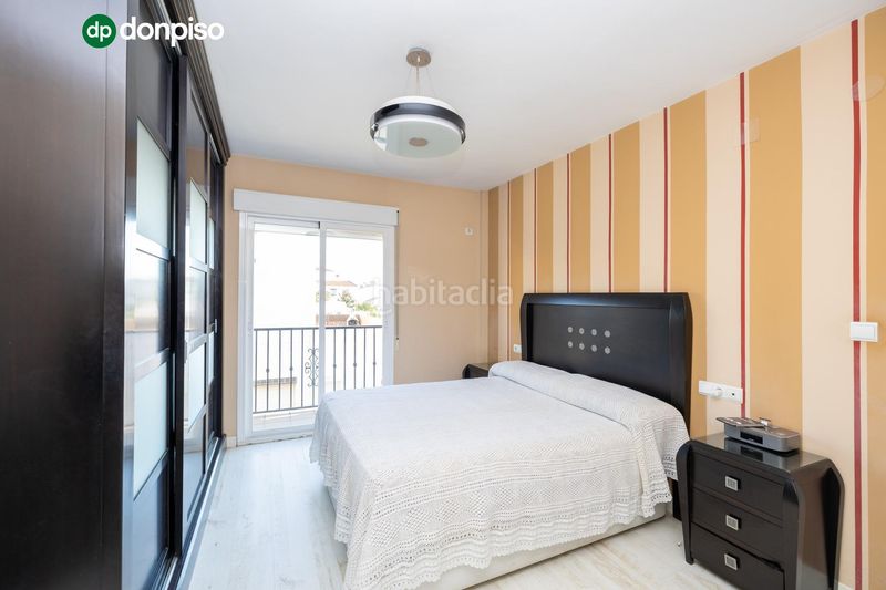 Foto cd6b82db-41ff-4a59-8edf-7c6d0de7c731. Casa adossada amb aparcament a Pulianas