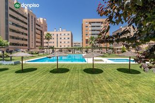 Penthouse in Avenida de la ilustracion 77. Ático dúplex en campus de la salud